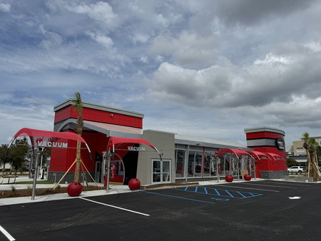 Tommy's Car Wash exterior